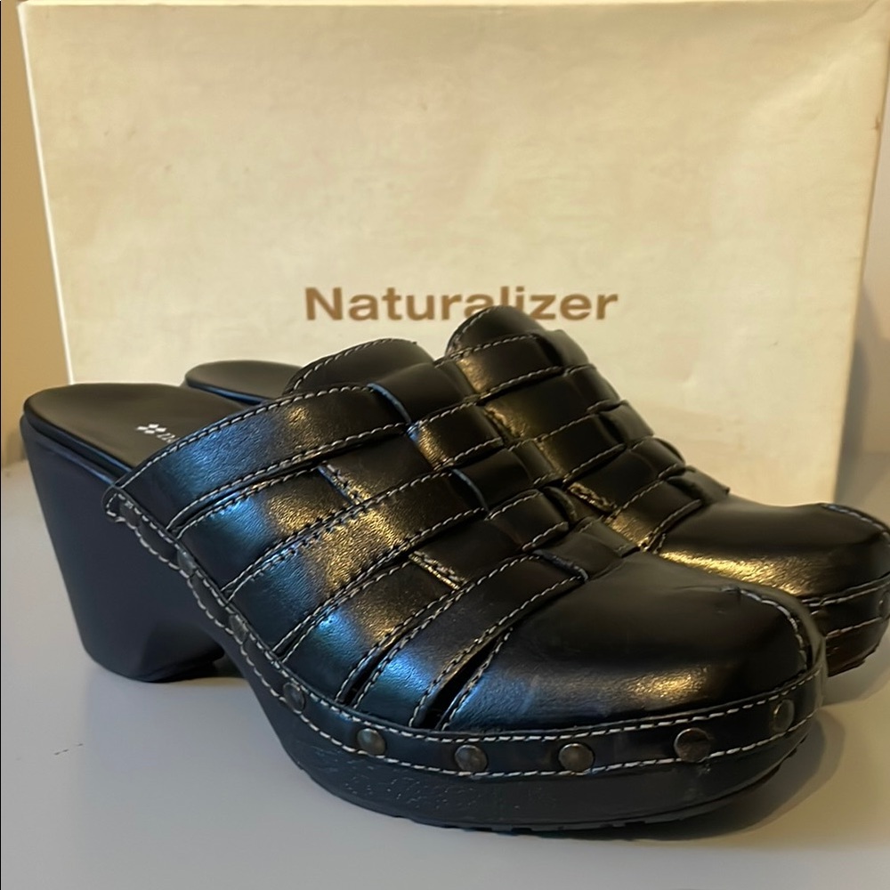 Naturalizer Black Leather Wedge Clogs